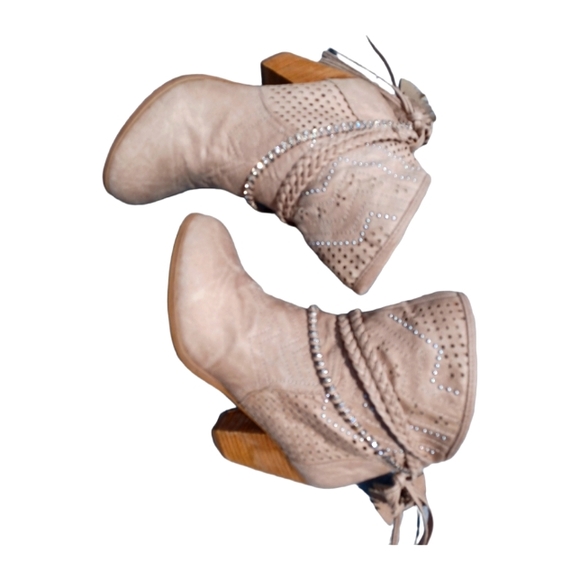 Not Rated Shoes - Not Rated Size 9 Beige Women's Booties